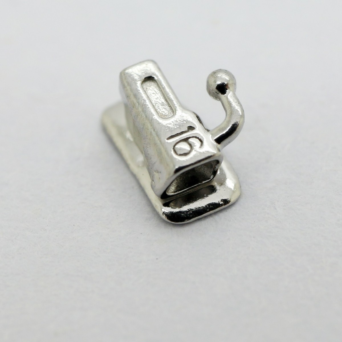 Tubes Buccaux Orthodontiques Roth MBT 022 - Pour 1ère Et 2ème Molaires - Métal - Neuf Sous Blister