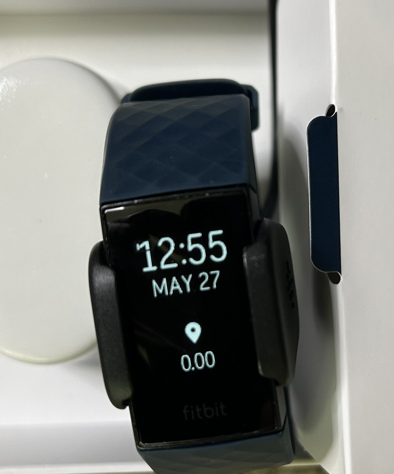 Fitbit Charge 4 Bundle with Small & Large Bands in Blue and Black – Perfect Fit for Any Wrist Size-image