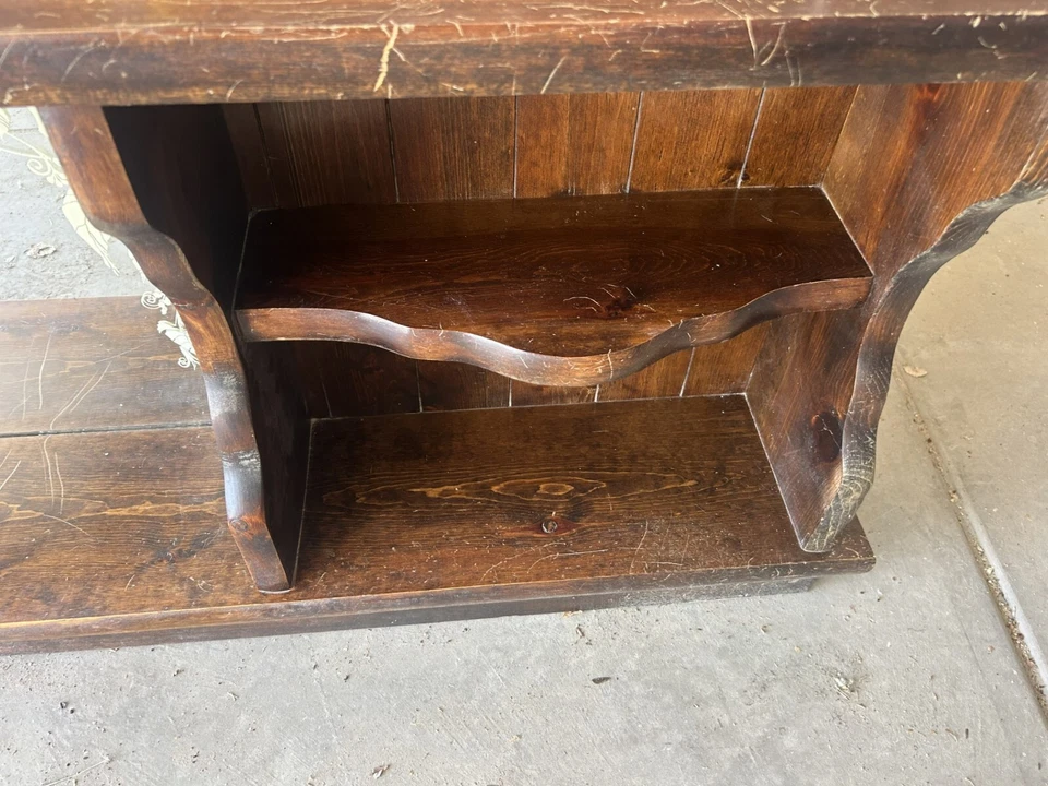 Cabecero antiguo rústico, madera oscura con espejo. Foto 3 de 4