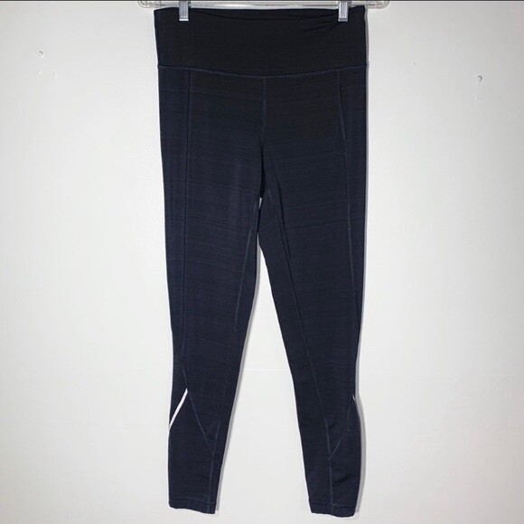 Leggings Fila lunghezza intera neri con tubino bianco