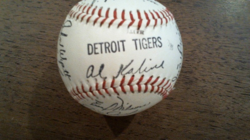 1968  Detroit Tigers Team Signed Baseball in ball cube