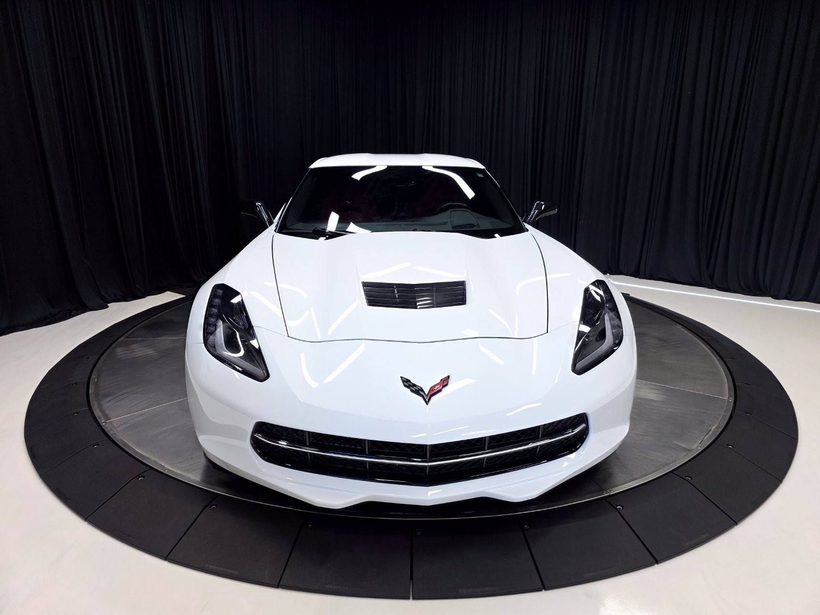 2015 Arctic White Chevrolet Corvette   | C7 Corvette Photo 8