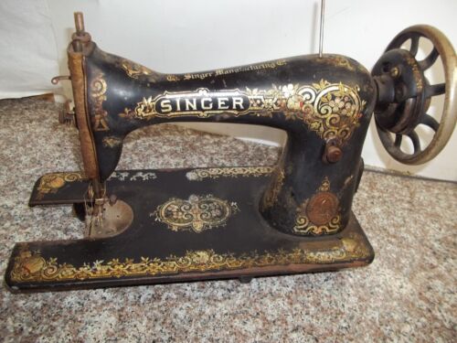 B3  SINGER 115 TREADLE SEWING MACHINE 1917 PARTS - Picture 1 of 33