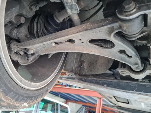 Brazo Suspension Inferior Delantero Derecho para AUDI A3 (8P1) 2007 156717