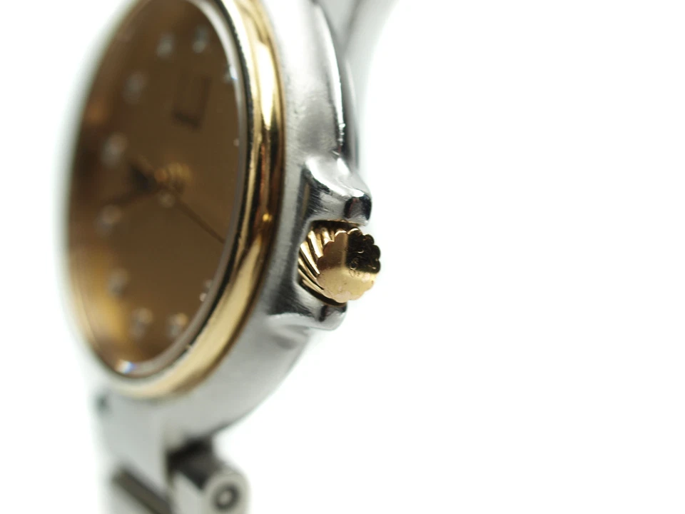 Reloj para mujer Dunhill Millennium de cuarzo de acero inoxidable con diamantes de 12 puntos Foto 4 de 4