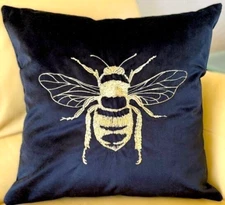 Elegant Black Velvet Metallic Gold Embroidered Bee Bees Throw Pillow Cover New