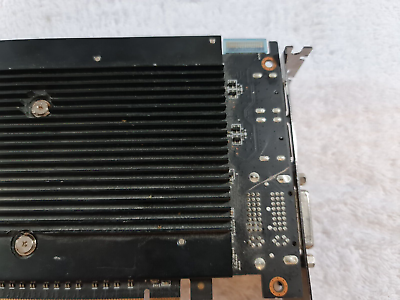 ASUS Radeon HD 6870 1GB GDDR5 PCI Express 2.1 x16 CrossFireX ASUS Radeon HD 6870 1GB GDDR5 PCI Express 2.1 x16 CrossFireX