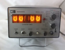 VTG MONSANTO MODEL 100A COUNTER-TIMER 20watts 115/230V 50-400Hz 560A525