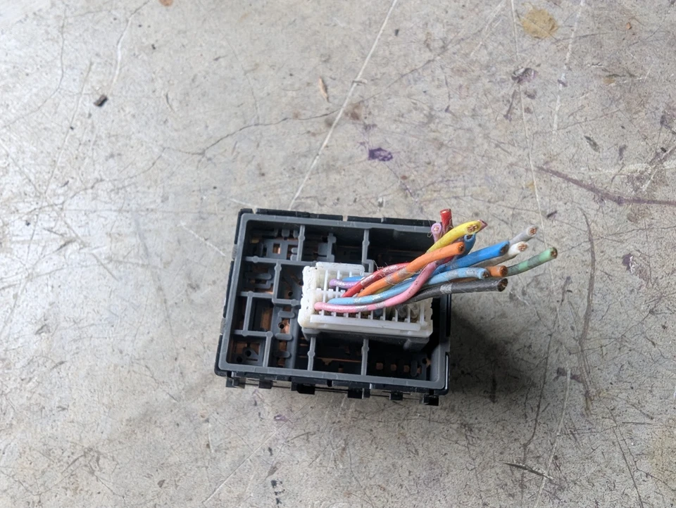 Nissan Side Mirror Switch TIIDA C11 NOTE E11 CUBE Z11 MARCH K12 VERSA C11 - Image 2 of 3