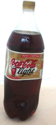 COCA-COLA© - BOUTEILLE PLEINE 1,5L PLASTIQUE LIGHT SANS CAFEINE BELGIQUE 1999 - Photo 1/4