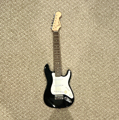 Squier Mini Stratocaster Electric Guitar Black 3/4 Size 6 String