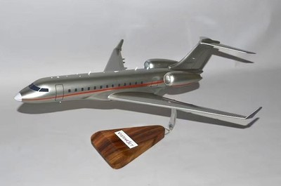 VistaJet Bombardier Global 6000 Corporate Business Desk Model 1/55 SC Airplane