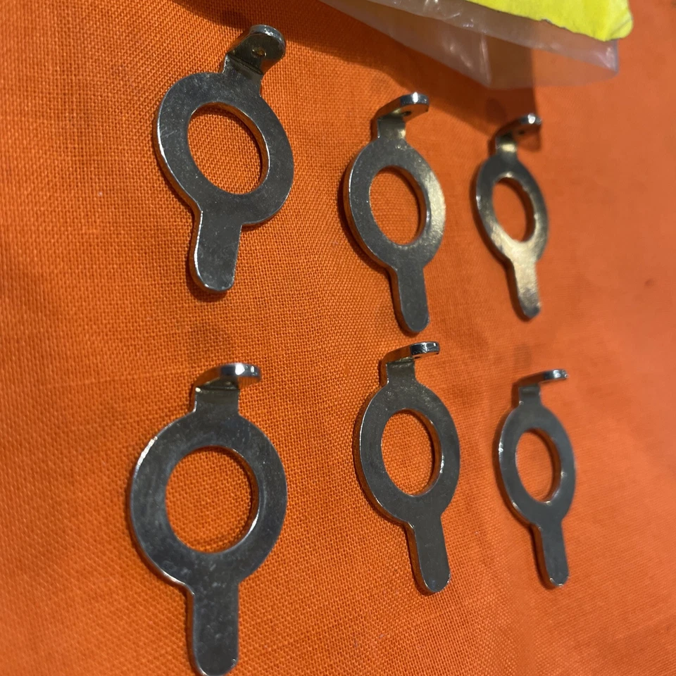 HARLEY BIG TWIN INNER PRIMARY COVER LOCK TAB (6) OEM 7402 - Image 4 of 4