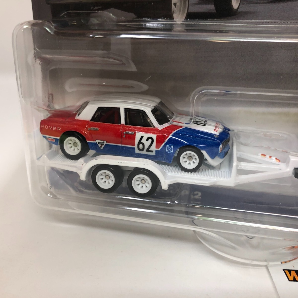 70 Rover P6 Group 2 & Hauler * 2023 Hot Wheels Team Transport Case