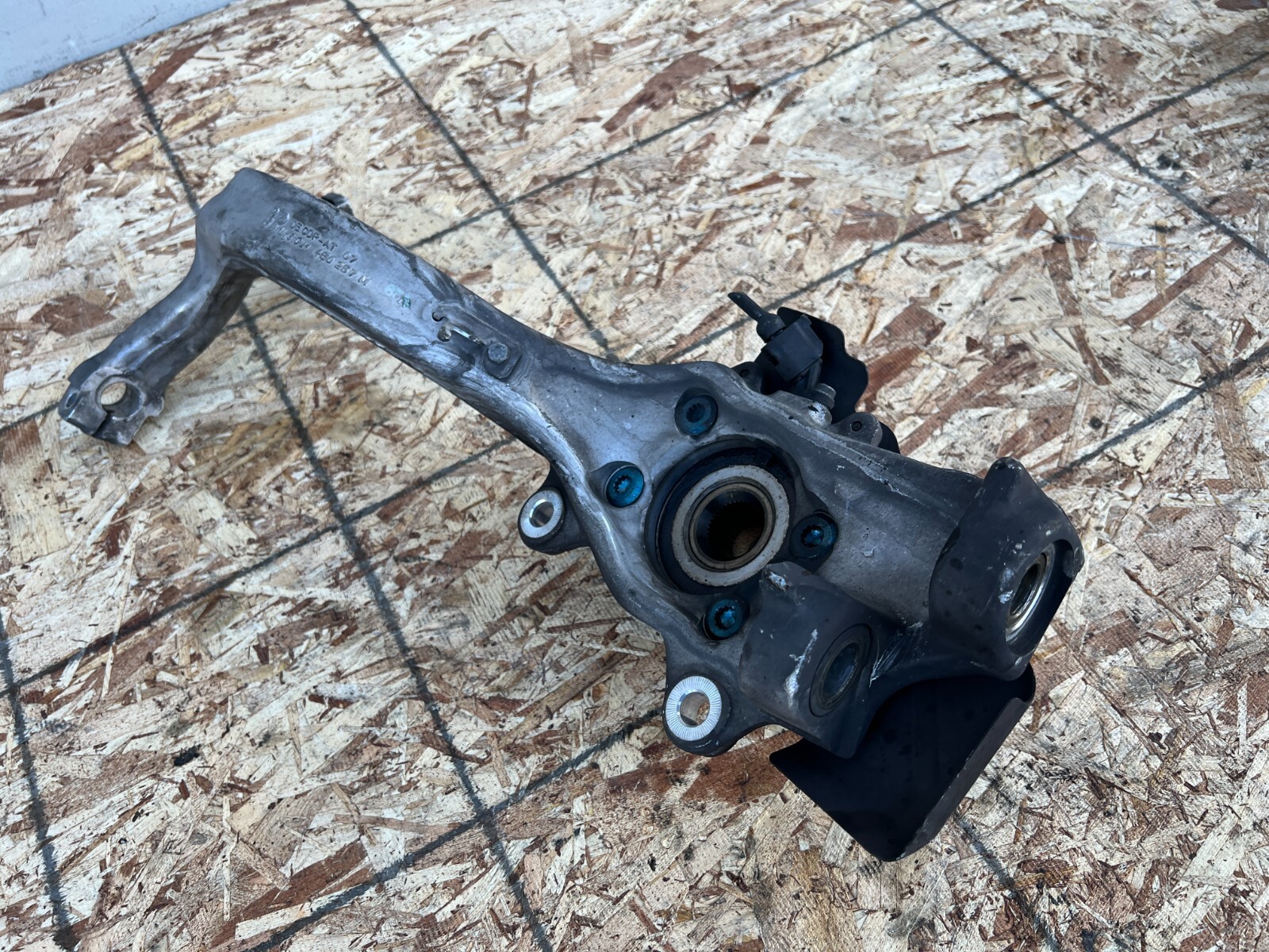 Bentley Flying Spur 2004-2010 FRONT+LEFT Steering knuckle