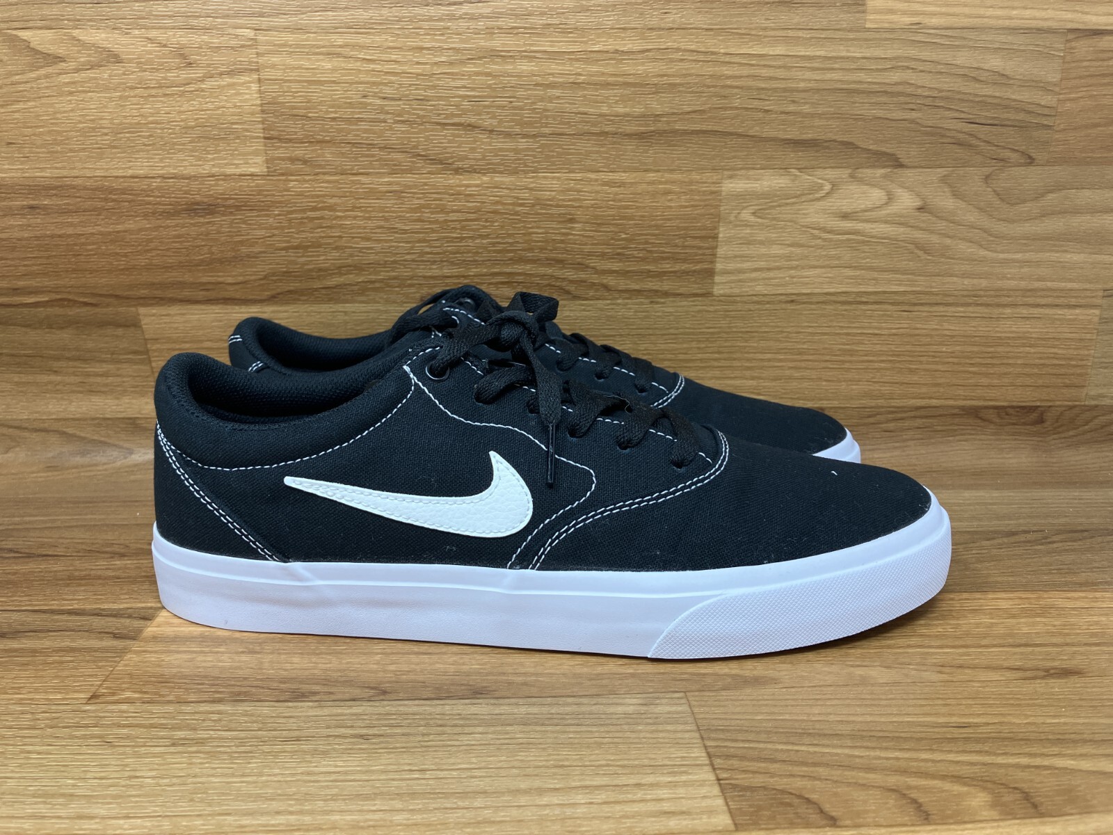 Size 11 - Nike SB Charge Canvas Black 