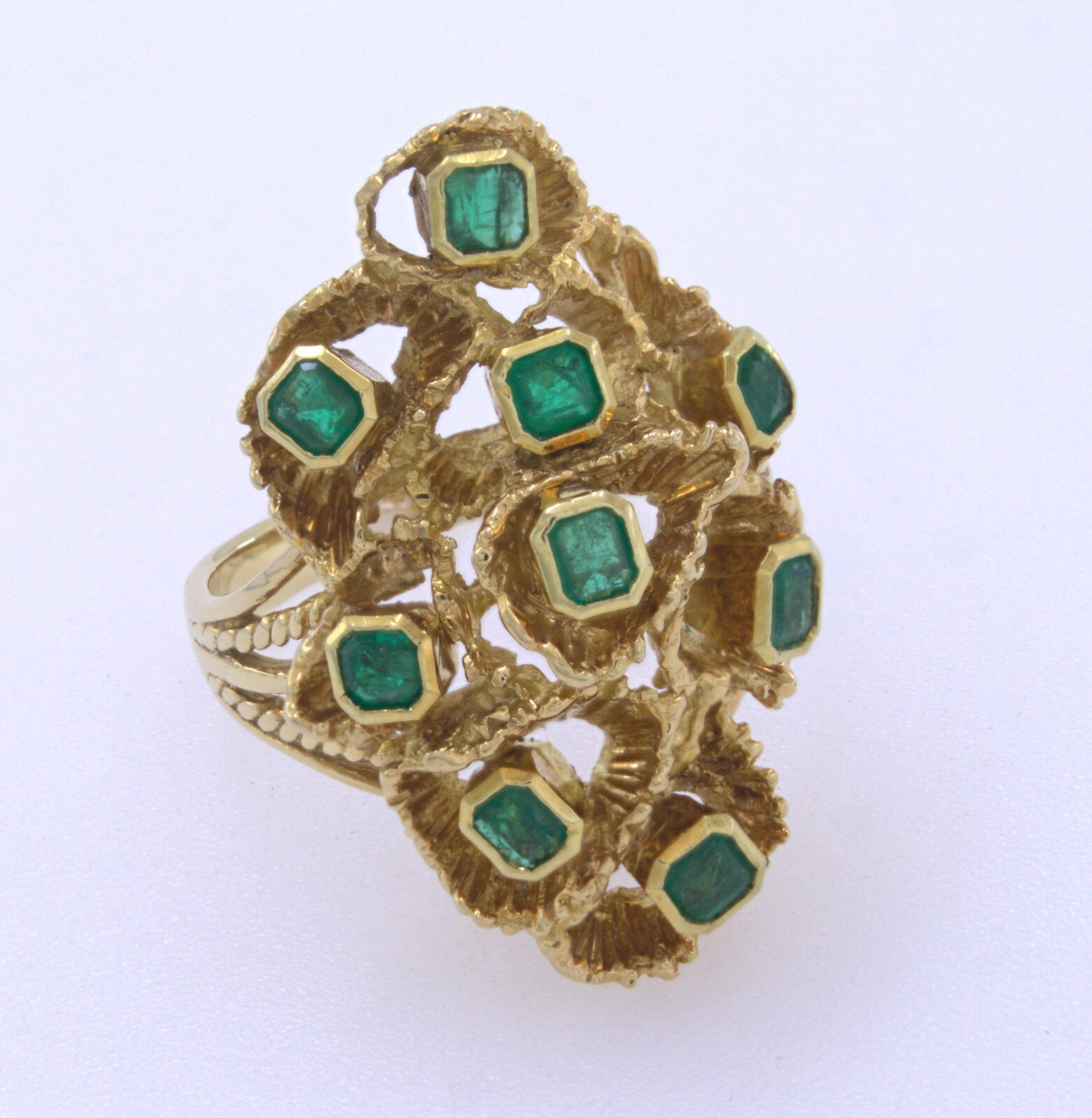 Emerald, Yellow Gold Ring - image 2
