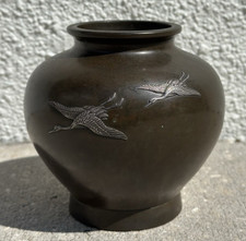 ANTIQUE JAPANESE BRONZE VASE WITH THICK RAISED STERLING SILVER FLYING BIRDS MINT