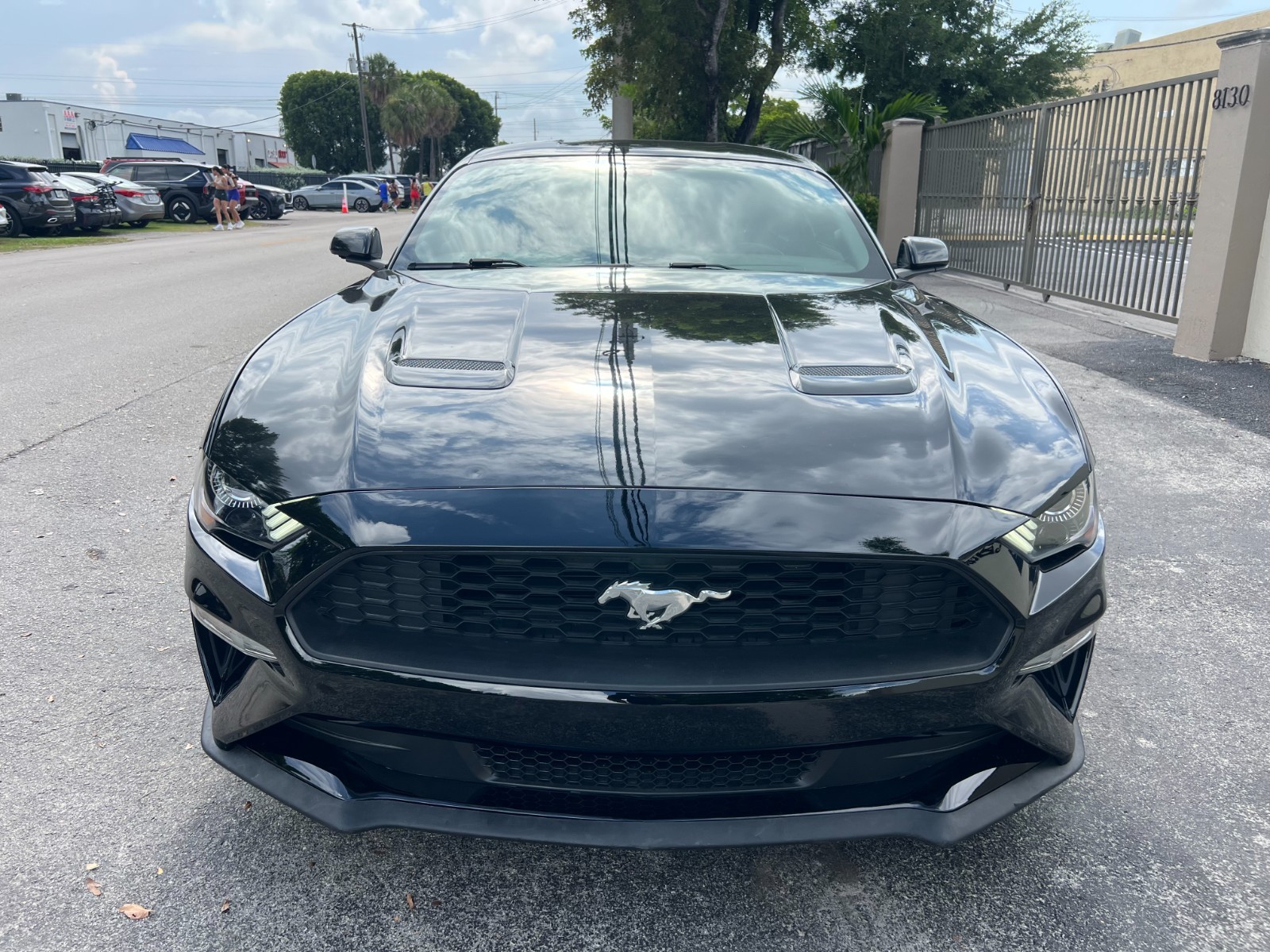 Ford Mustang - Image 10