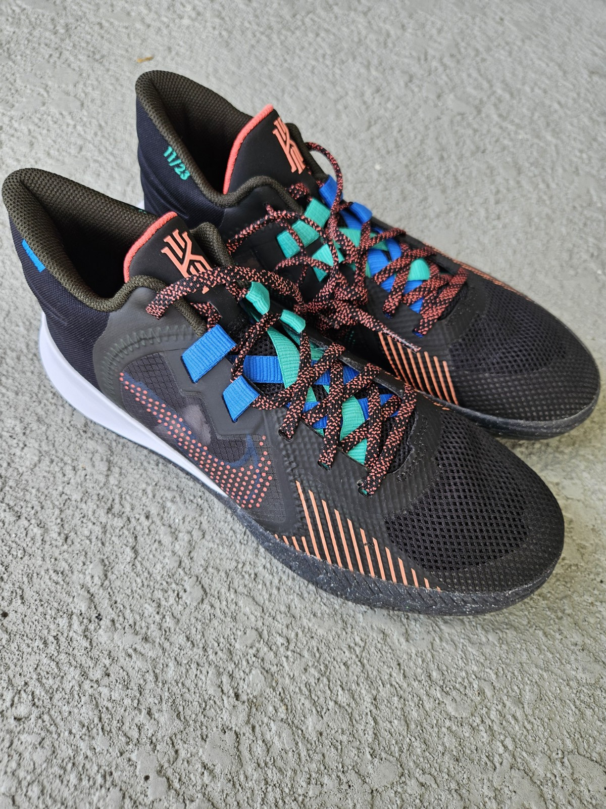 Nike Kyrie Flytrap 5 black atomic pink- CZ4100-001 - size men 10.5