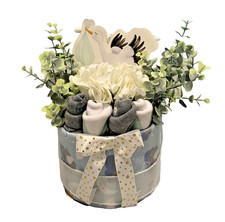 ADORABLE SMALL STORK DIAPER CAKE BABY SHOWER CENTERPIECE GIFT FOR NEWBORN UNISEX