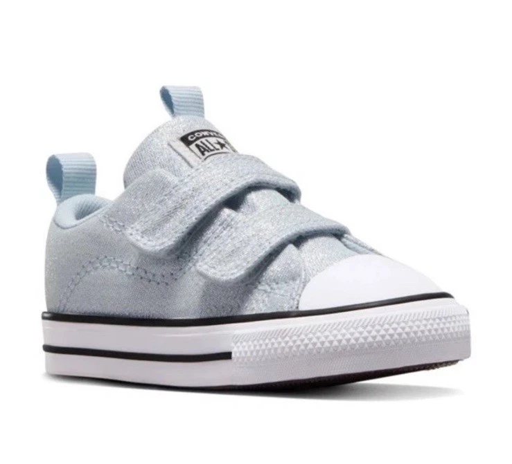 Size 7 Infant CONVERSE Chuck Taylor All Star Toddler Low Top Silver Sparkly - Image 2 of 3