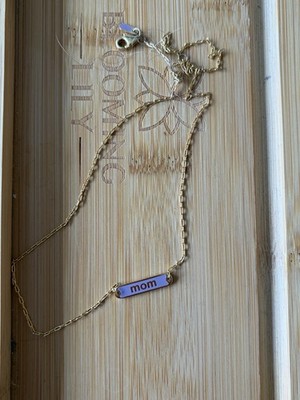 Mom VIP CANDY TAG HALSKETTE Design Letters Lila Gold