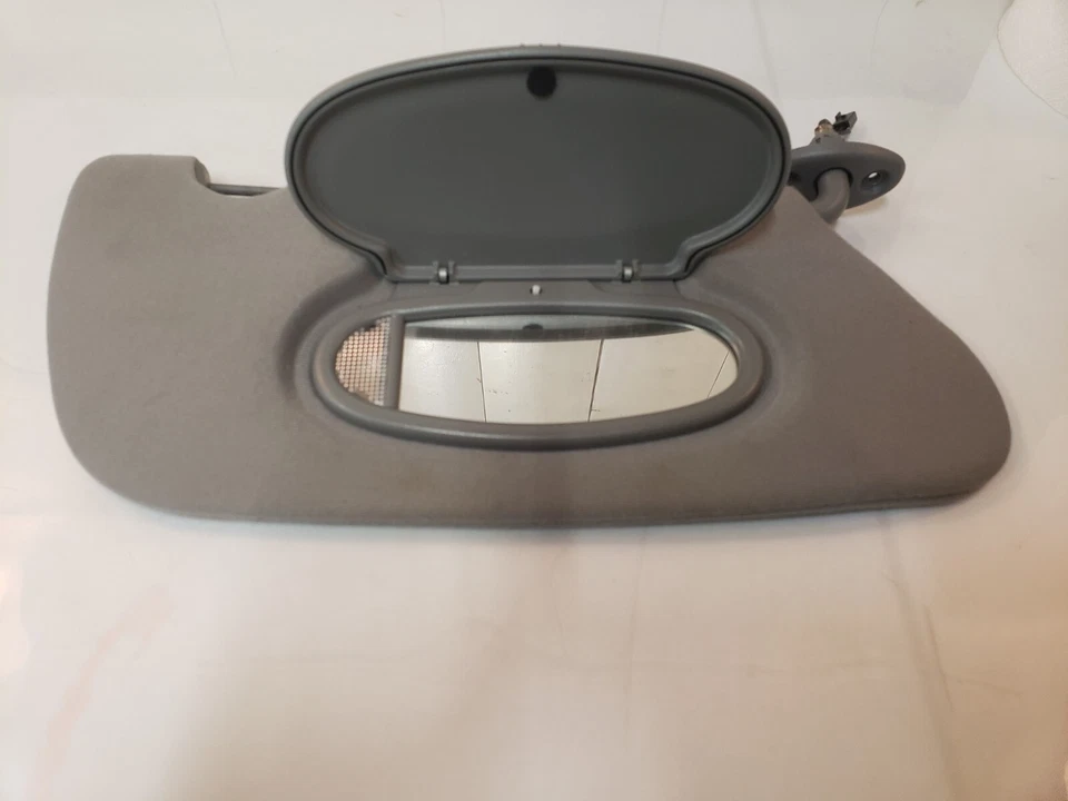 2004 PT Cruiser RH Passenger Visor Gray with Mirror & Light - Image 2 of 4