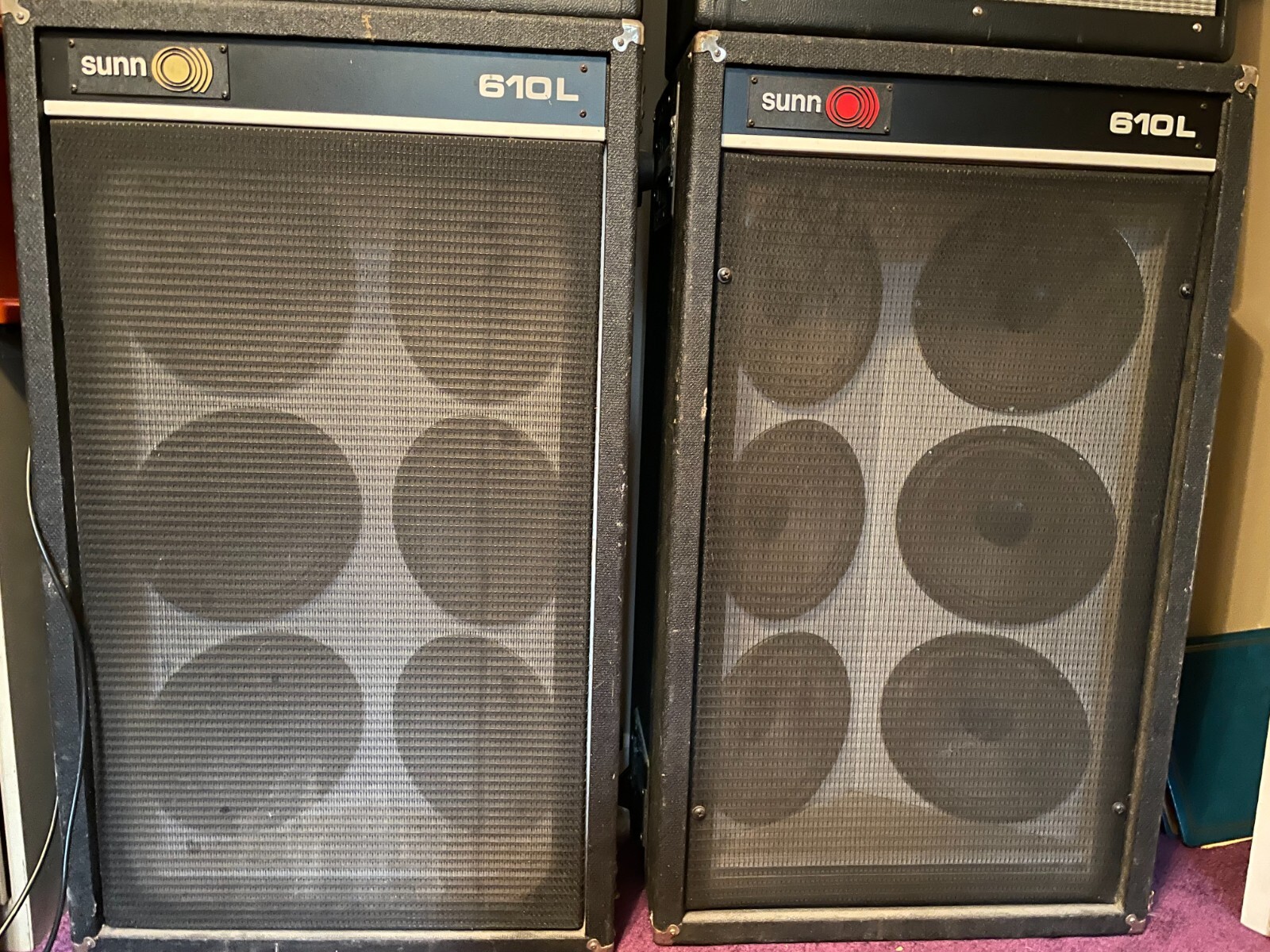 2 VINTAGE SUNN SPEAKER 610 INCH SPKRS IN VERY GOOD COND! JUST