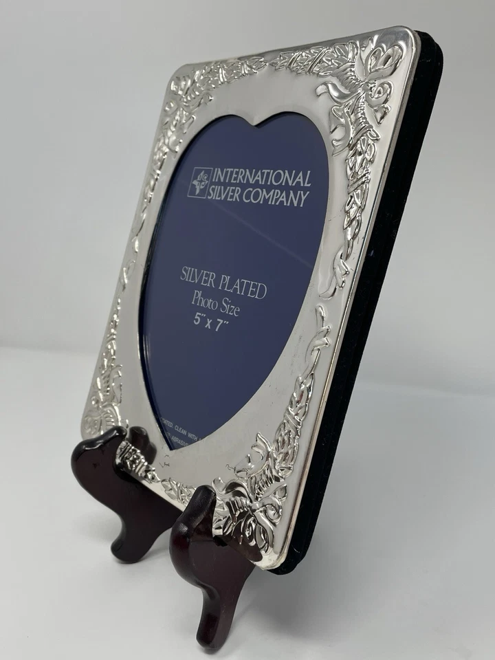 Álbum de fotos International Silver Company corazón con cintas y lazos Foto 2 de 4