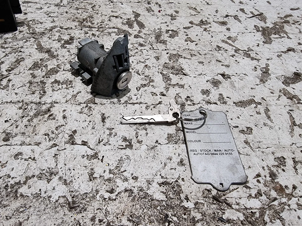 Mercedes A-Class Ignition Barrel Lock Switch Module W/ Key 2007 W169 1695451908 - Image 3 of 4