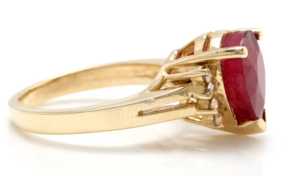 4.92 Carats Natural Red Ruby and Diamonds Solid 14K Yellow Gold Ring - Image 4 of 4