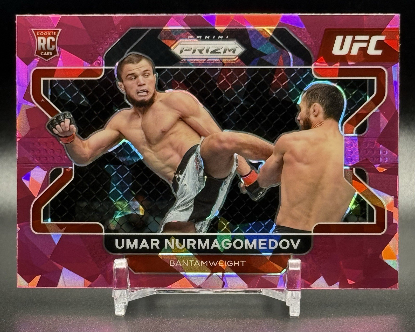 2022 Panini Prizm UFC #32 Umar Nurmagomedov RC Pink Cracked Ice SP