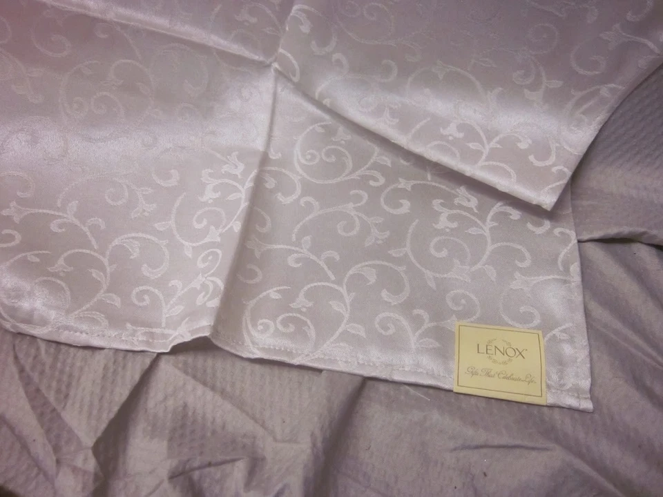 Лот из 12 салфеток Lenox Opal Innocence Platinum 7186 - новые - Изображение 4 из 4