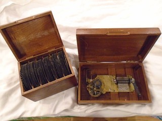 Antique Vintage Thorens Swiss Disc music box runs w/ 52 discs case