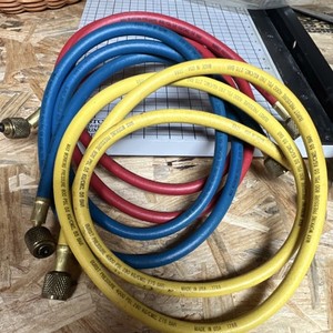 Set of 3 Charging/Vacuum Hoses Yellow Blue Red Brass 800 psi HVAC Refrigeration