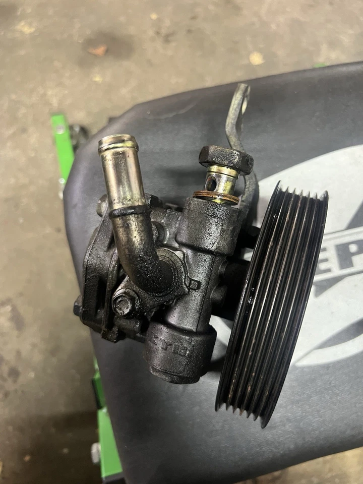 03-06 BOMBA DIRECCIÓN ASISTIDA INFINITI G35 NISSAN 350Z 3.5L V6 VQ35DE OEM 5Y233136 Foto 3 de 4