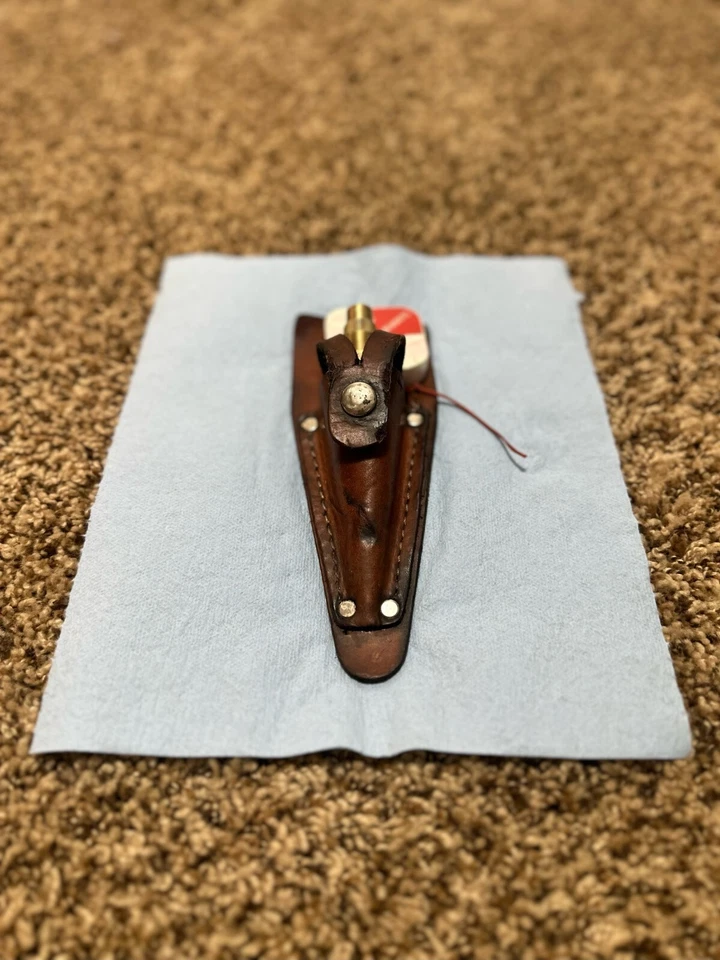 BOB PLOMADA VINTAGE DE LATÓN ARTESANAL 16 OZ CON CARRETE GAMMON Y ESTUCHE Foto 3 de 3