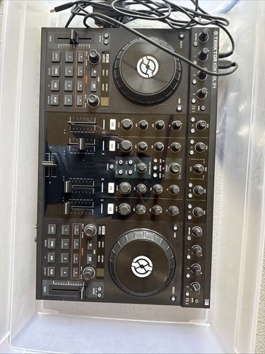 Traktor Kontrol S4 - Picture 1 of 3