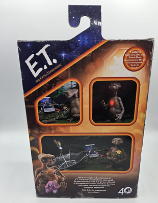 E.T. 40th Anniversary Deluxe Ultimate E.T. w/LED Chest 7in - BOX