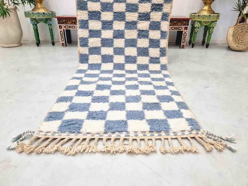 Alfombra marroquí hecha a mano Beniourain 2'7x7'2 bereber a cuadros azul y blanco lana corredor Foto 4 de 4
