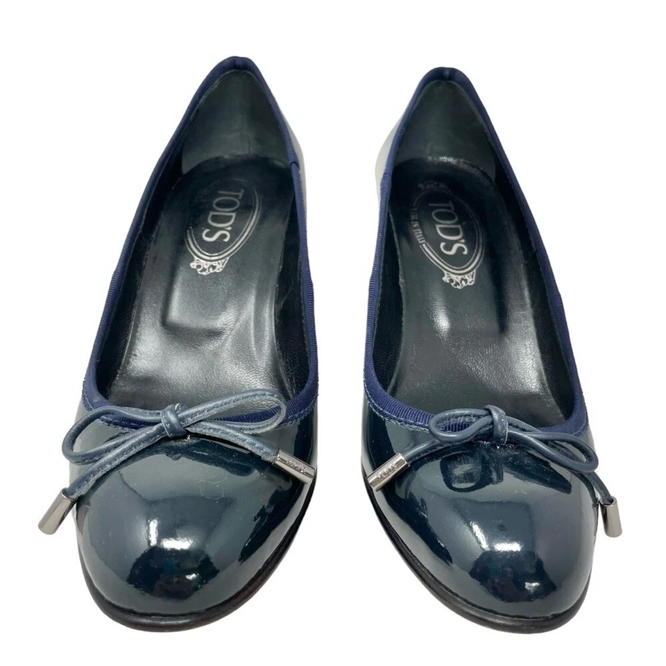 Zapatos de salón de ballet Tod's azul oscuro charol talla 36,5/ EE. UU. 6,5 Foto 4 de 4