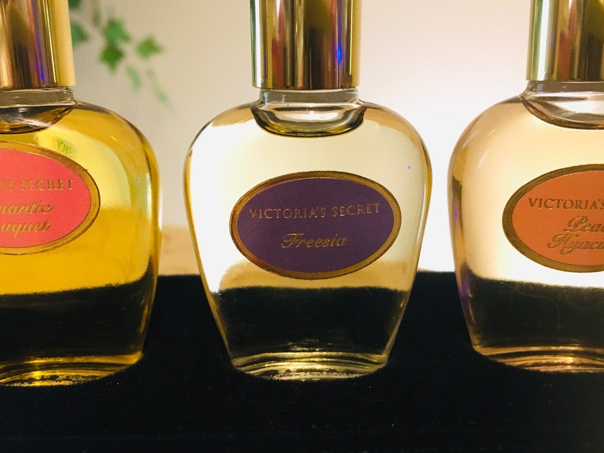 SUPER RARE VINTAGE 80's* Victoria's Secret Perfume Gift Set
