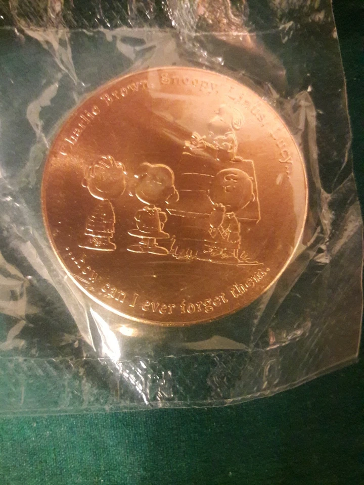 Uncirculated Commemorative Coinage Coin Medal Token Charles Schulz Peanuts Gang - Image 2 of 4