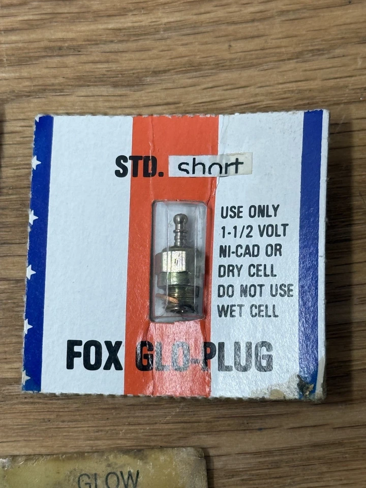 GLO PLUG LOT 2 FOX 2 UNBRANDED STD LONG AND SHORT (4 plugs total) - Image 3 of 4