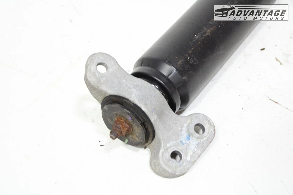 Chevrolet Camaro 2016-2024 tracción trasera lado izquierdo amortiguador puntal OEM Foto 3 de 4