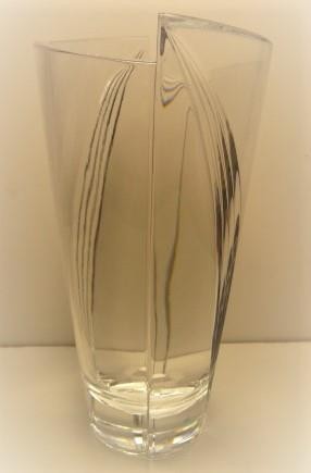 TIPPERARY CRYSTAL "PEARL" Hand Made Heavy Lead Crystal  Irish  Vase 10" RARE