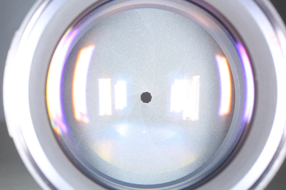 【Almost MINT】 Minolta AF 85mm F1.4 Portrait Lens Sony A Alpha Mount From Japan - Image 4 of 4