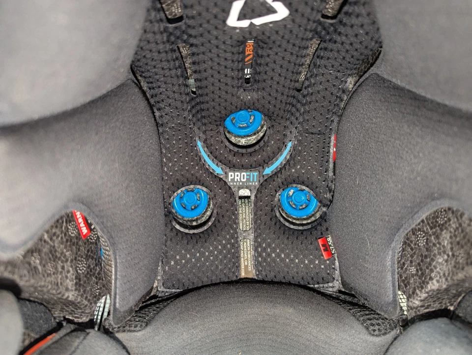 Kit de casco Leatt Moto 8.5 MX mediano como nuevo - más de $250 de descuento al por menor Foto 2 de 4