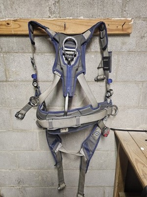 3M DBI-SALA EXOFIT STRATA XL FULL BODY HARNESS FALL PROTECTION XL BELT 1112538